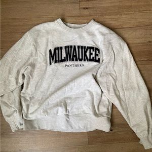 Milwaukee crewneck by Jansport